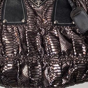 Luxurius Snake Print Leather Bag